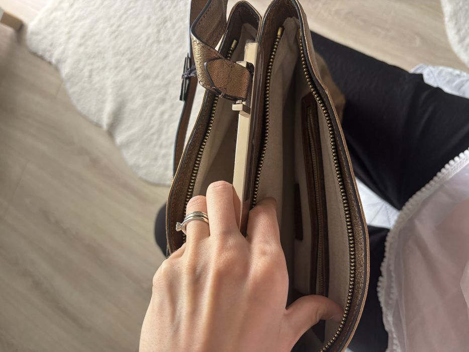 Geantă Musette Nadia Fly – piele naturală, bronz metalizat, NOUĂ cu etichetă