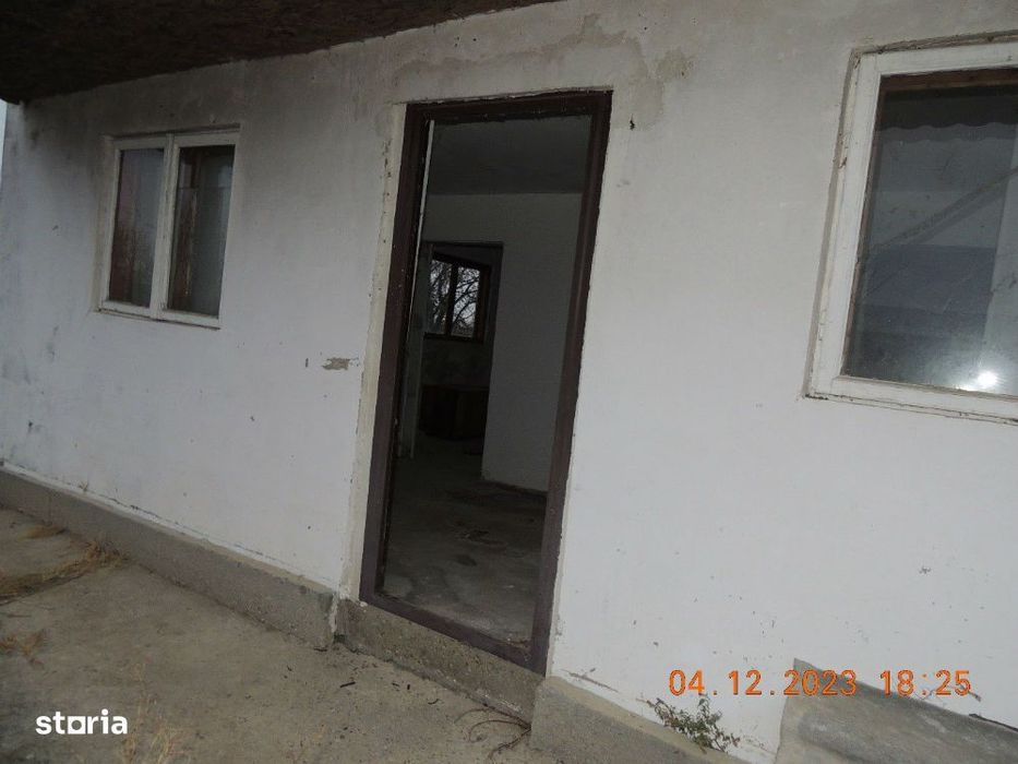COCANI - CREVEDIA, Casa P+M + Teren - 300 mp