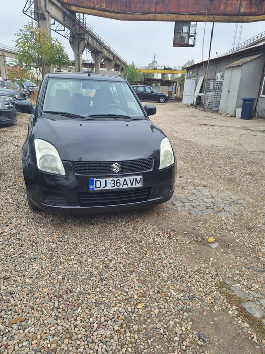 Suzuki Swift 2006 benzină, 1.508 € — imagine 1