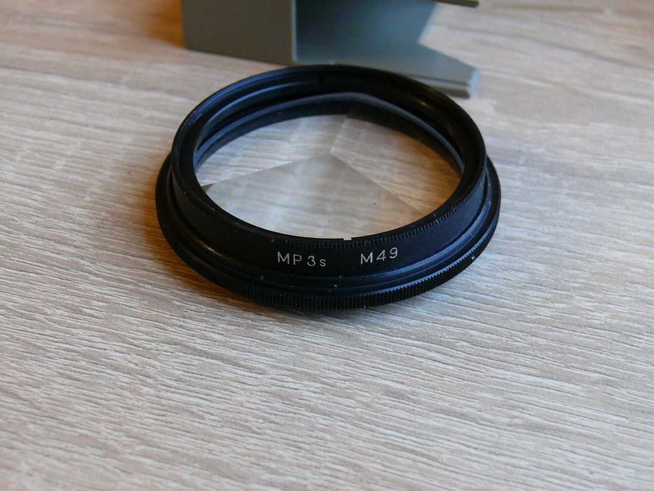 Продавам фотографски филтър и ефектна леща