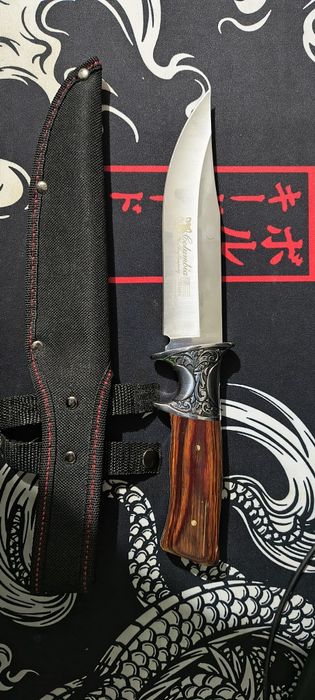 Ловджийски нож с калъф