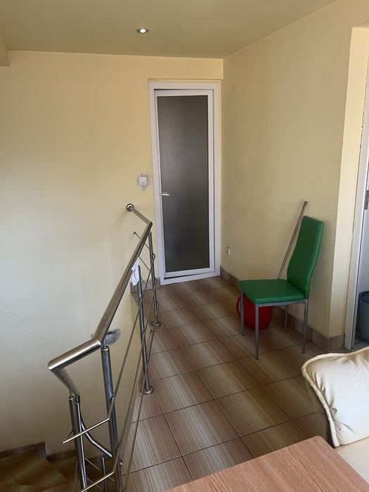 Inchirez camere la curte