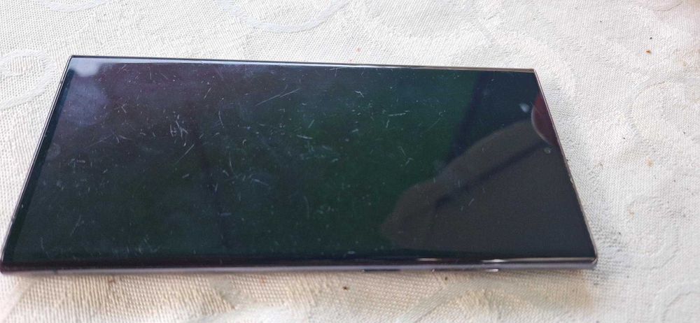 Продавам Samsung S22 Ultra 128GB 8GB RAM