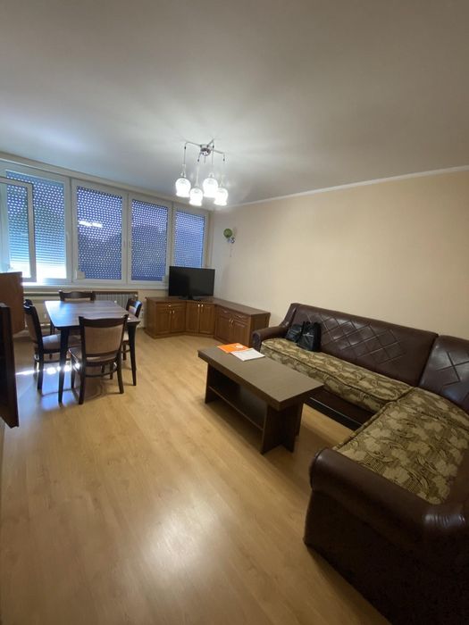 Дава се под наем Тристаен апартамент в Пловдив, Център - 80 кв.м за 510 € - Снимка #1