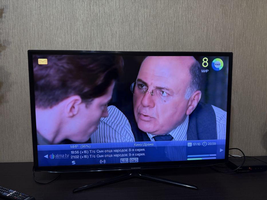 Led телевизор Samsung UE40ES6100W.