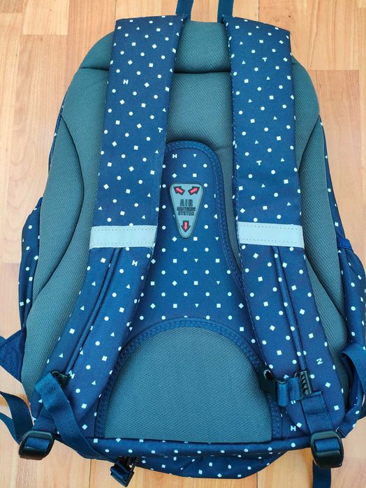 Ghiozdan ergonomic Mesco