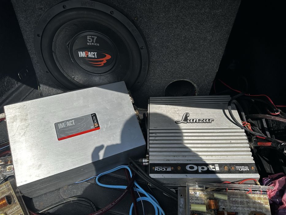 Бас-каса усилвател стъпка