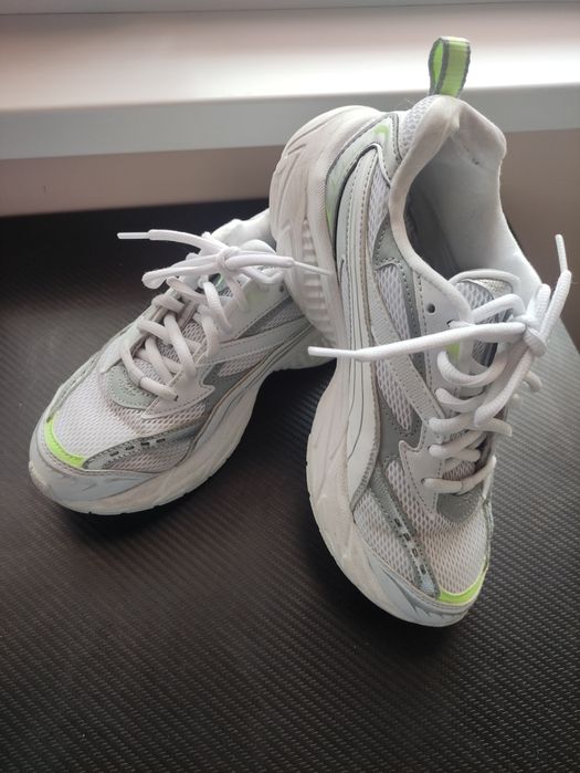 Дамски маратонки Puma номер 39