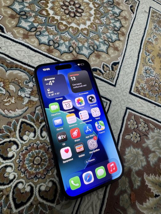 Срочно продам айфон 15