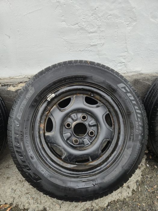 Продам комплект летних шин