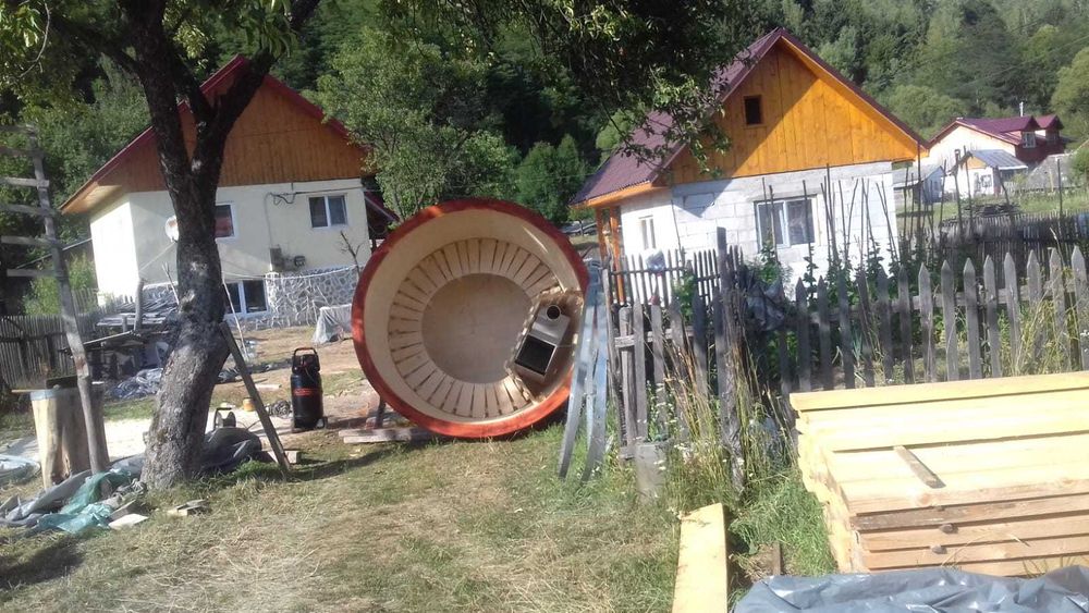 Ciubar din lemn pentru baie