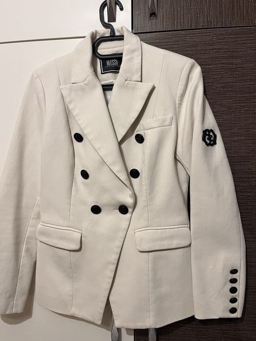 Елеци, сака, якета, тренч