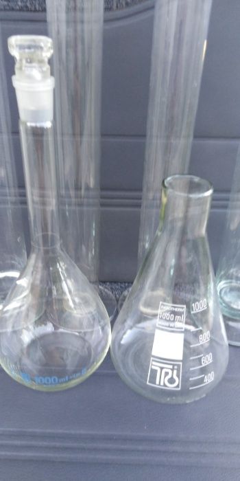 Мерная химпосуда: цилиндры, колбы на 100, 250, 300, 500, 1000мл.