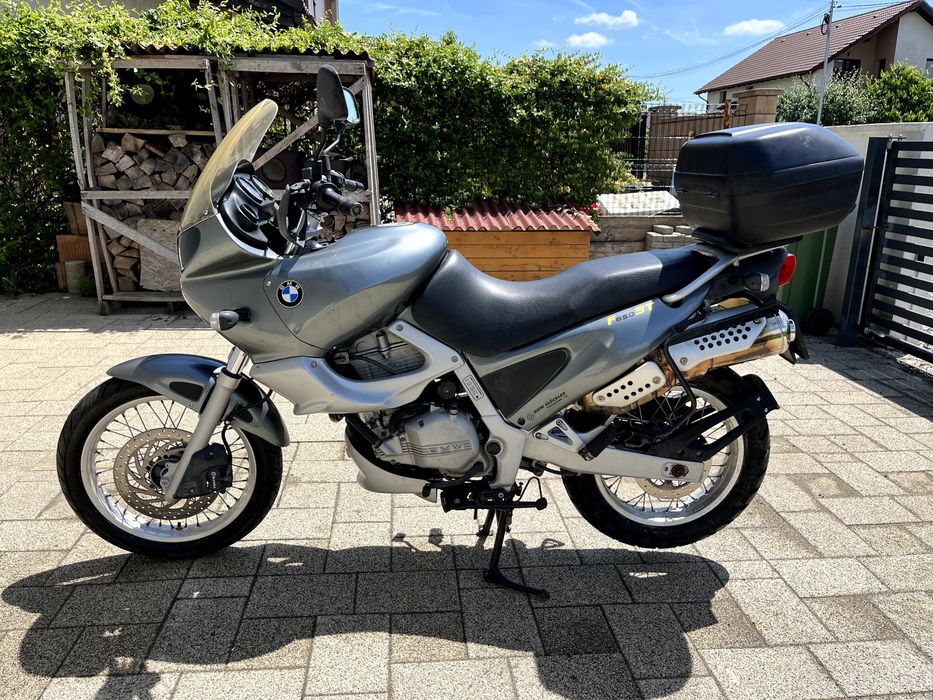 Vând motocicleta BMW F650ST (1999) – 10.000 km, revizii, stare f. bună, dotări