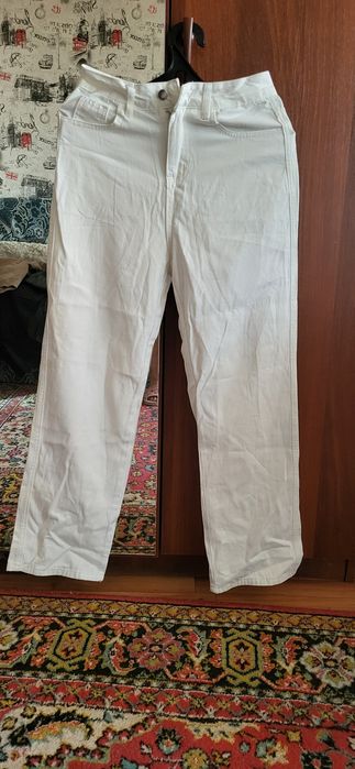 Продам джинсы летние женские