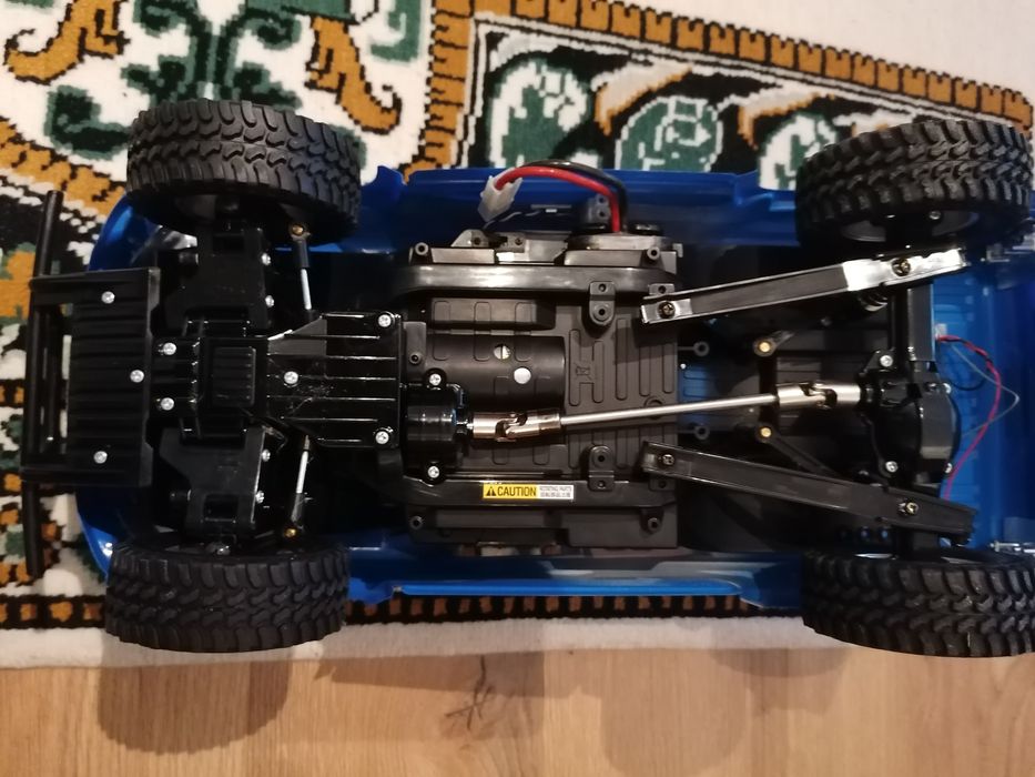Automodel Toyota Hilux 4x4,Tamiya