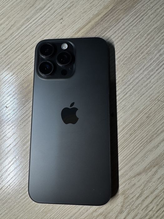 Айфон 15 про мах