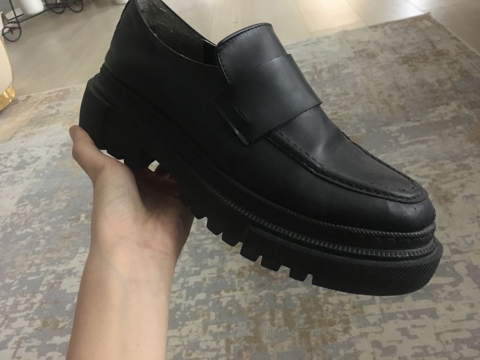 Лоферы женские