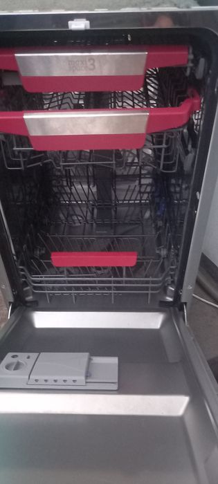 Продам посудомоечную машину