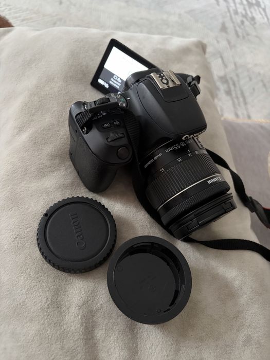 Продам фотоапарат кэнон 200d