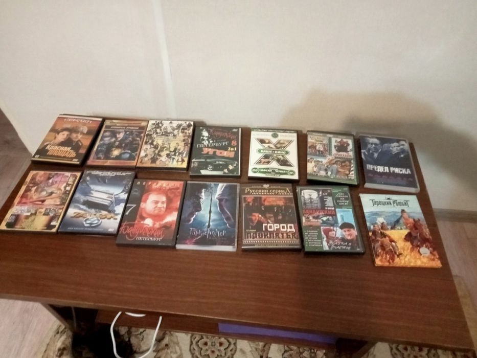 Продам SD диски фильмы лицензионные.