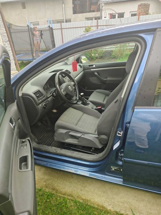 Vând golf 5 1.6 fsi