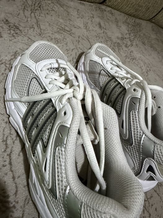 Adidas маратонки