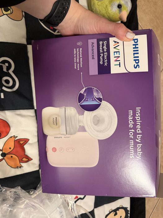 Pompa de san Philips Avent model din seria SCF395 (Natural Motion)