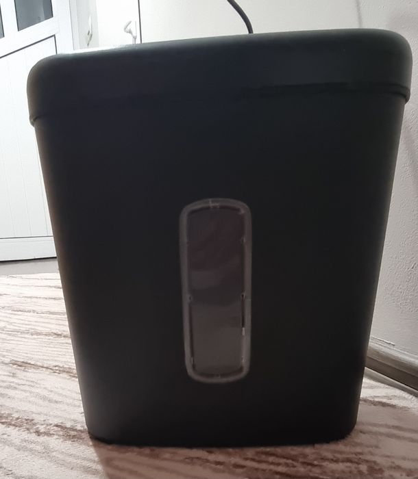 Шредел за документи Amazon