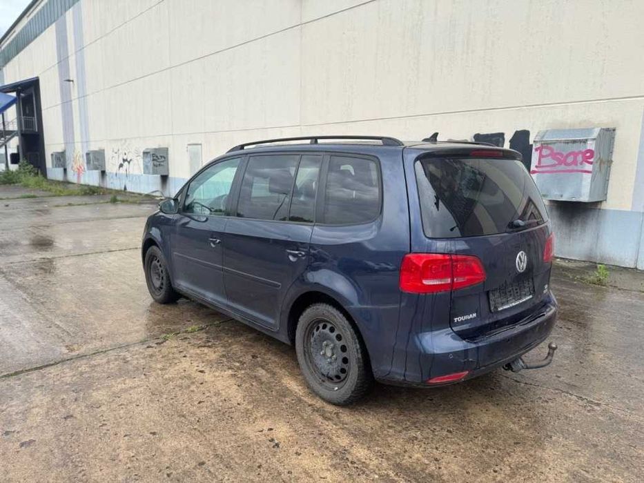 Volkswagen Touran 1.6 TDI 105к. с на части