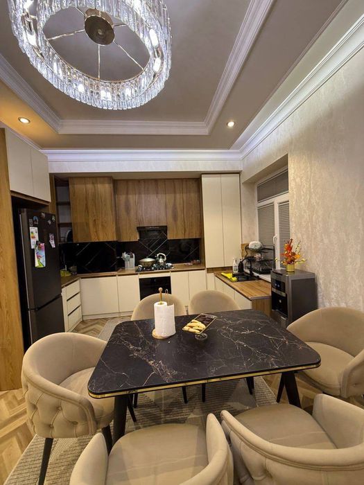 Qorasaroy Golden House 3 hona