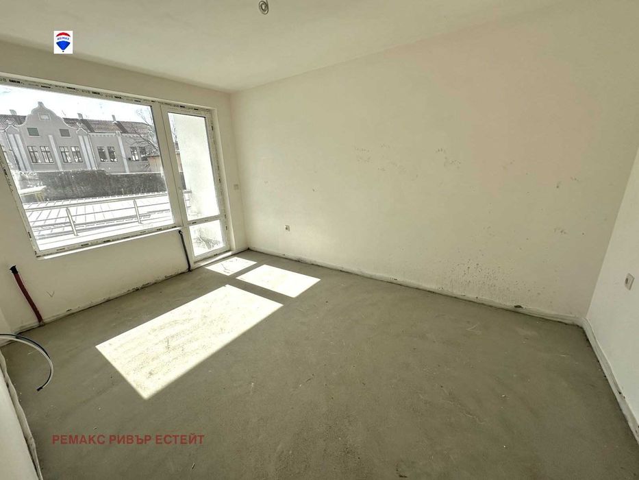 Продава се Тристаен апартамент в Русе, Център - 134 кв.м за 784 €/кв.м - Снимка #4