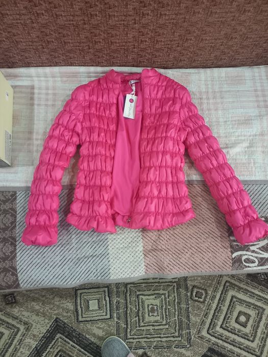 Продам детскую куртку