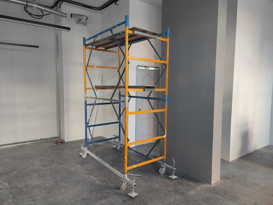 вышка тура, строительные леса, передвижная вышка