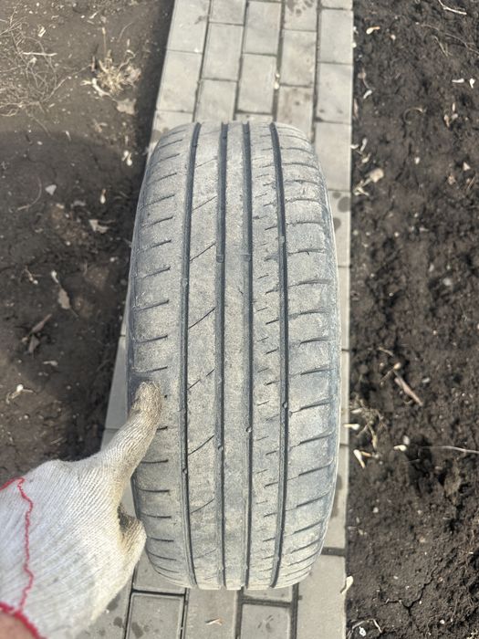 Продам б/у шины с дисками
