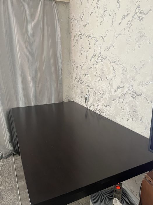 Продам стол деревянные  со стульями