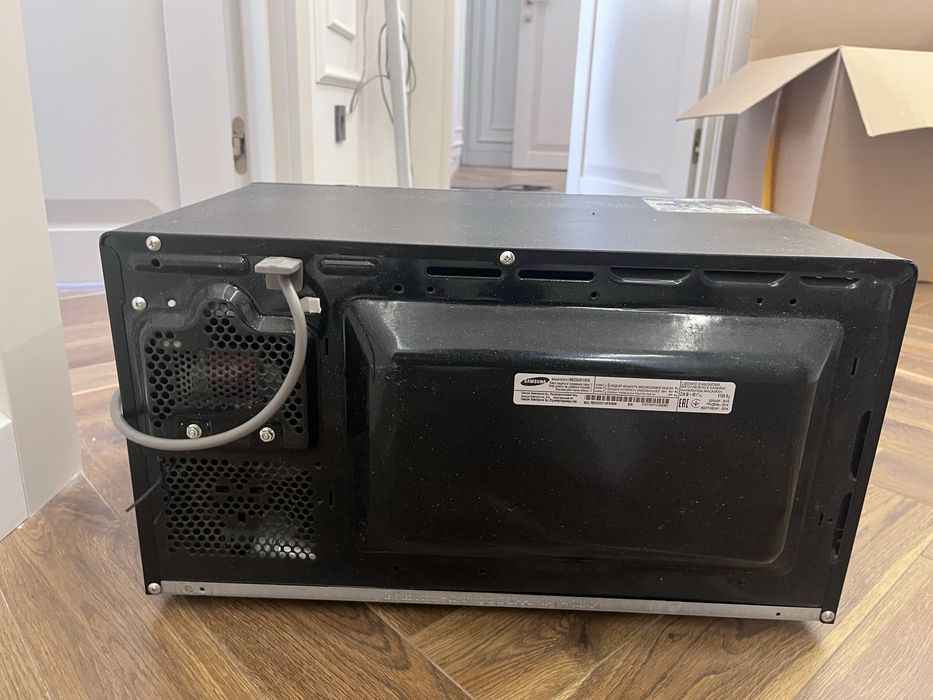 Продам микроволновку Samsung