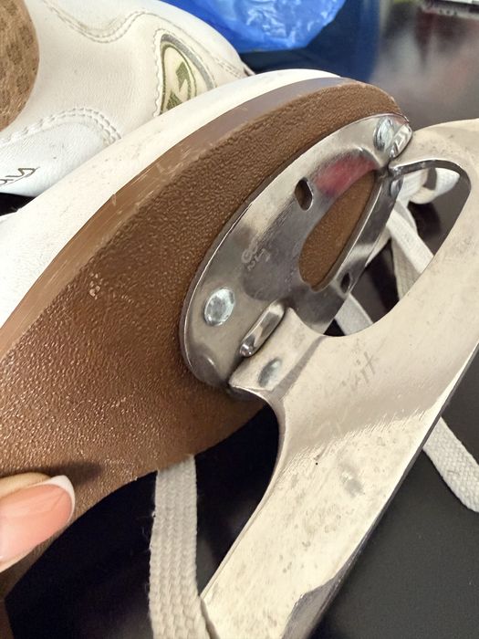 Профессиональные коньки