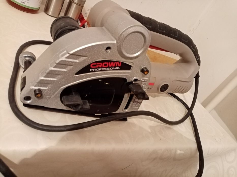 Штроборез "Crown" в отличном состоянии