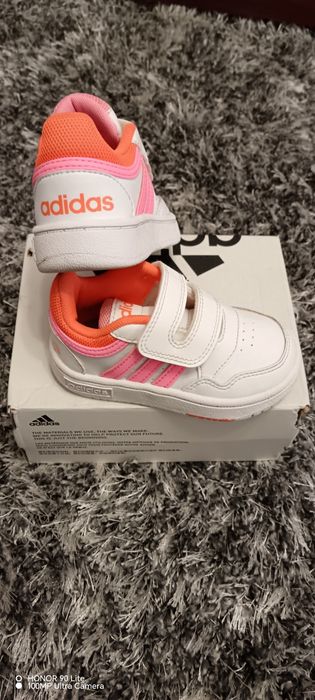 Adidași fetițe purtați o singura data
