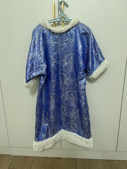 Продам платье снегурочки.