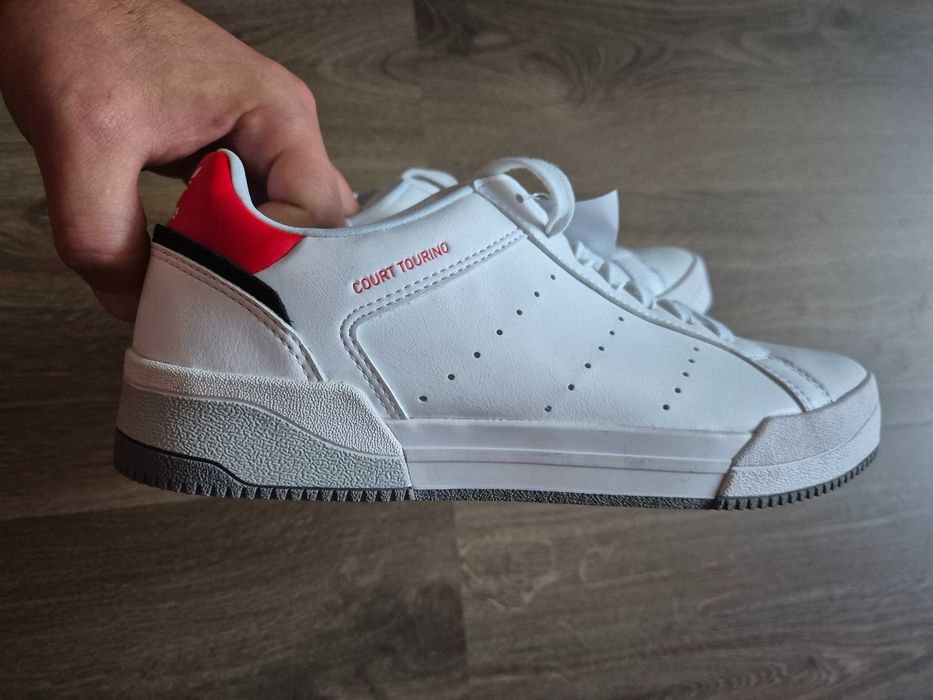 Маратонки чисто нови