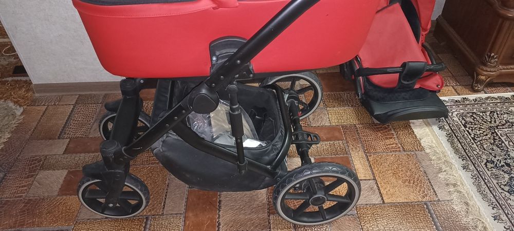 Коляска детская все сезонная