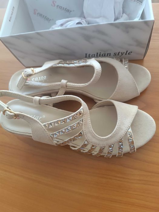 продавам нови сандали 37 номер