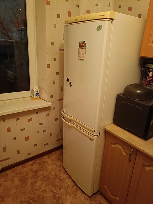 Даром холодильник