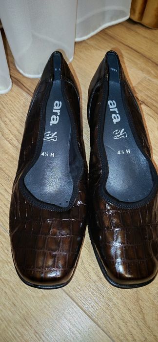 Pantofi ARA din piele