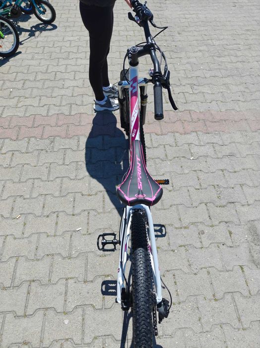 PA Алуминиев велосипед 27.5" HUNTER LADY бял