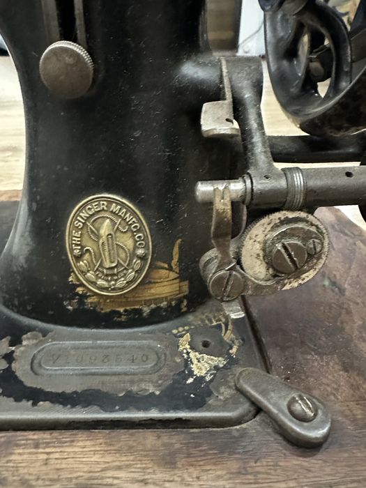 Продаю швейную машинку Zinger