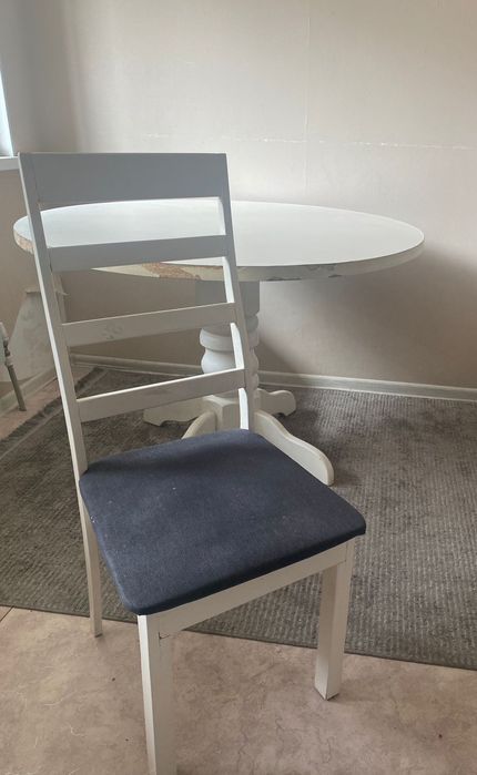 Продам стол с стульями