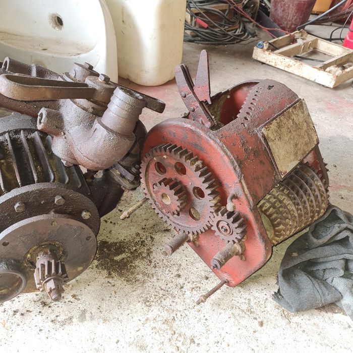 Semanatoare porumb + semanatoare grau